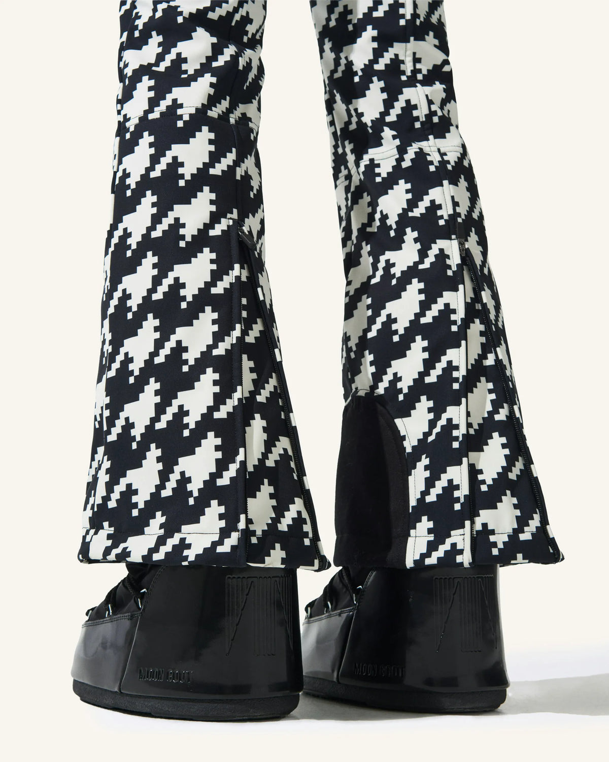 Black & White - Houndstooth Print